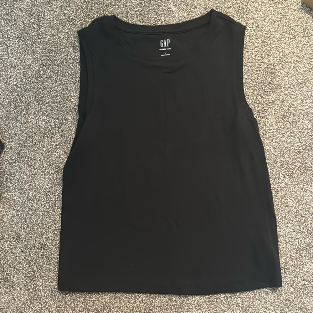 Gap Modern High Neck Tank